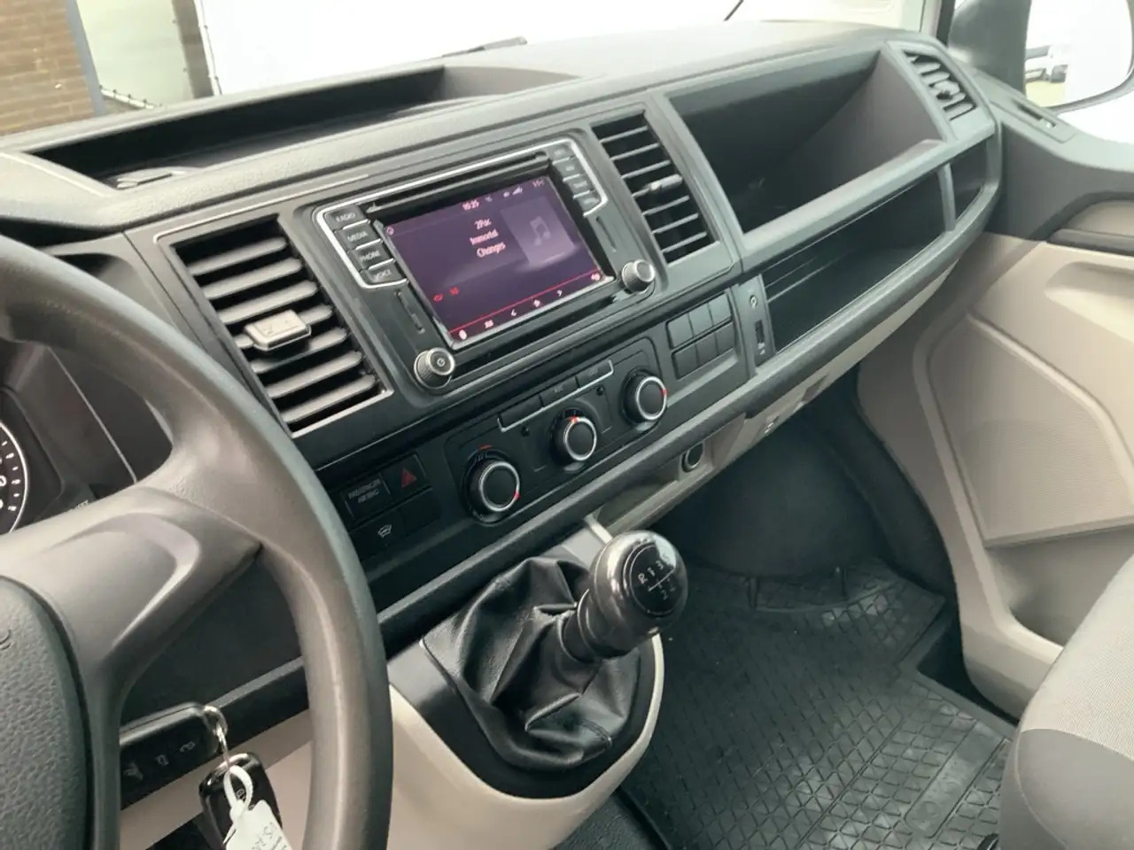 Xe van chở hàng Volkswagen T6 Transporter 2.0 TDI L1H1 Comfortline Airco Navi Trekhaak 2200: hình 10