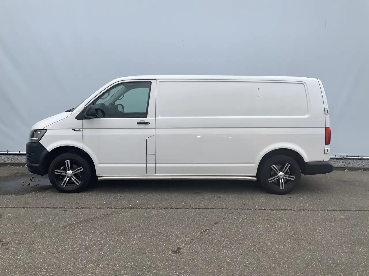 Volkswagen T6 Transporter 2.0 TDI L2H1 Airco Navi 3 Zits Alu Velg Euro 6 - Xe van chở hàng: hình 3 Volkswagen T6 Transporter 2.0 TDI L2H1 Airco Navi 3 Zits Alu Velg Euro 6 - Xe van chở hàng: hình 3