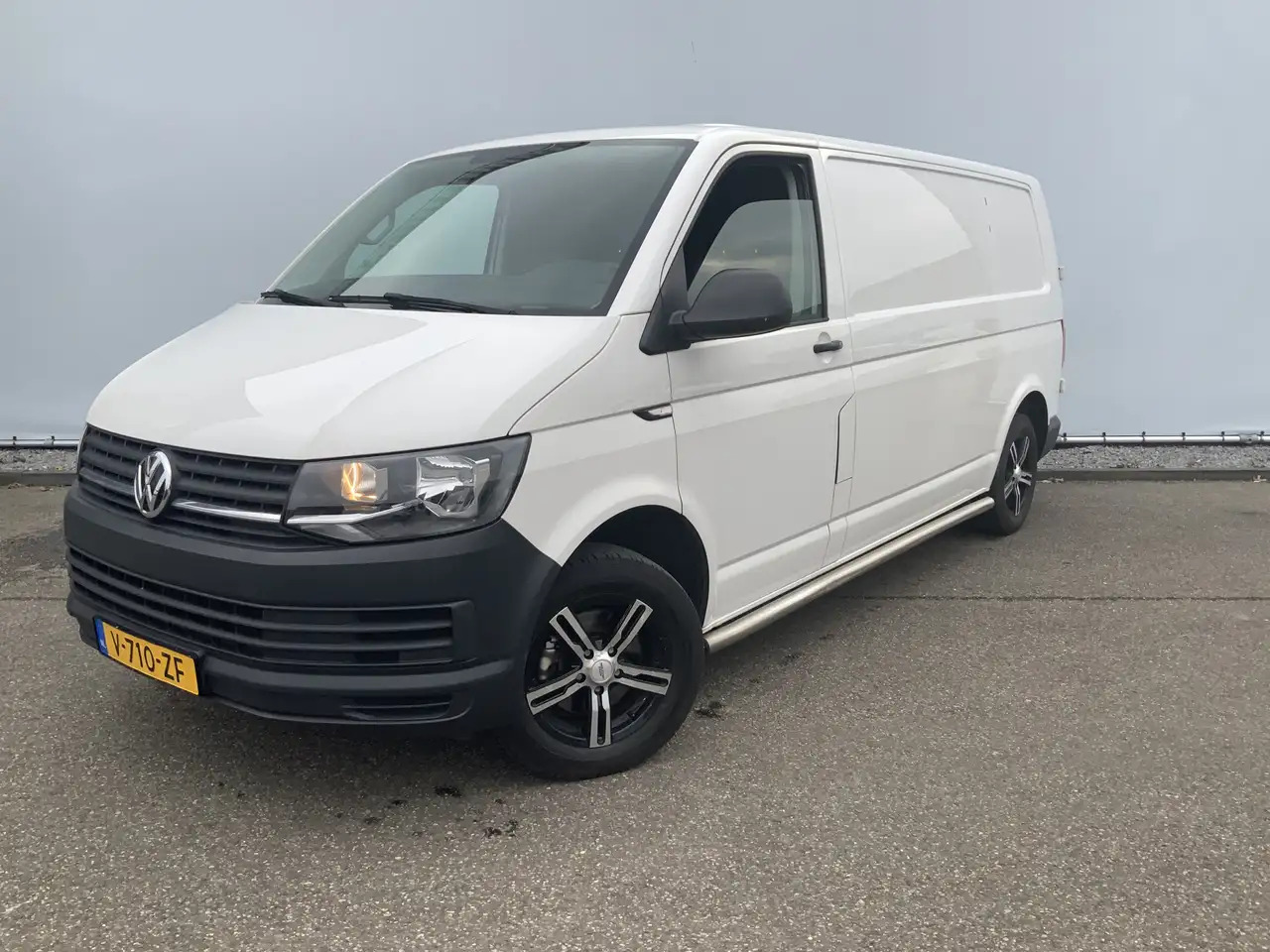 Volkswagen T6 Transporter 2.0 TDI L2H1 Airco Navi 3 Zits Alu Velg Euro 6 - Xe van chở hàng: hình 1 Volkswagen T6 Transporter 2.0 TDI L2H1 Airco Navi 3 Zits Alu Velg Euro 6 - Xe van chở hàng: hình 1