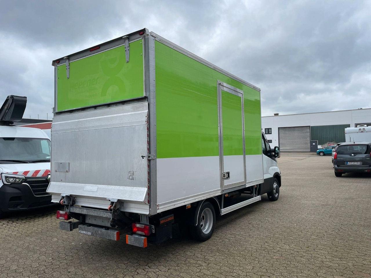 Iveco Daily 35C15 Koffer 4.2m Ladebordwand - Xe tải nhỏ thùng kín: hình 4 Iveco Daily 35C15 Koffer 4.2m Ladebordwand - Xe tải nhỏ thùng kín: hình 4