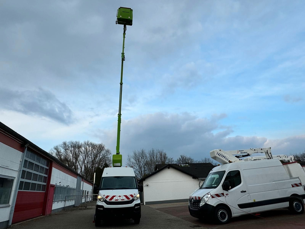 Nền bục trên không gắn trên xe tải Iveco Daily 70C15 Steiger France Elevateur 172 TPFcc: hình 12