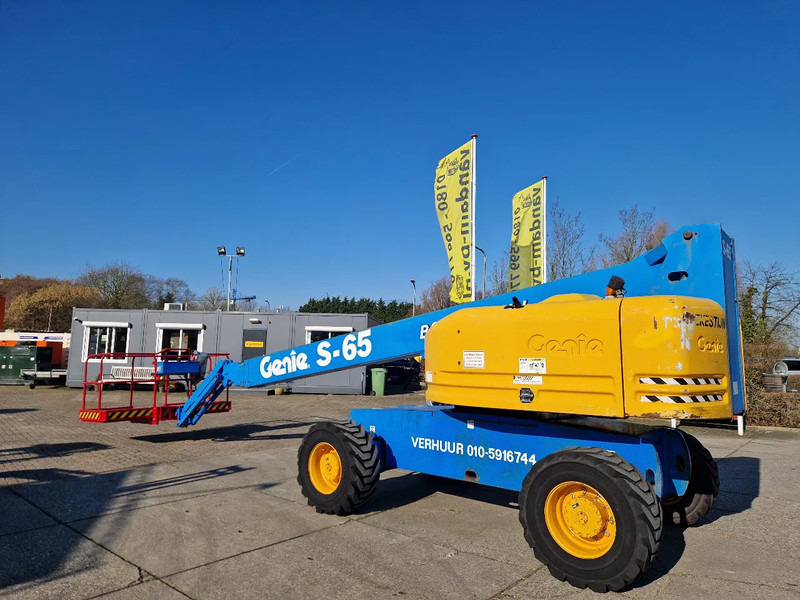 Genie S65 4X4 - Xe nâng người hình viễn vọng kính: hình 3 Genie S65 4X4 - Xe nâng người hình viễn vọng kính: hình 3