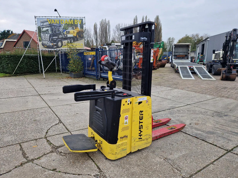Hyster S1.5S elektrische stapelaar - Máy xếp chồng: hình 4 Hyster S1.5S elektrische stapelaar - Máy xếp chồng: hình 4