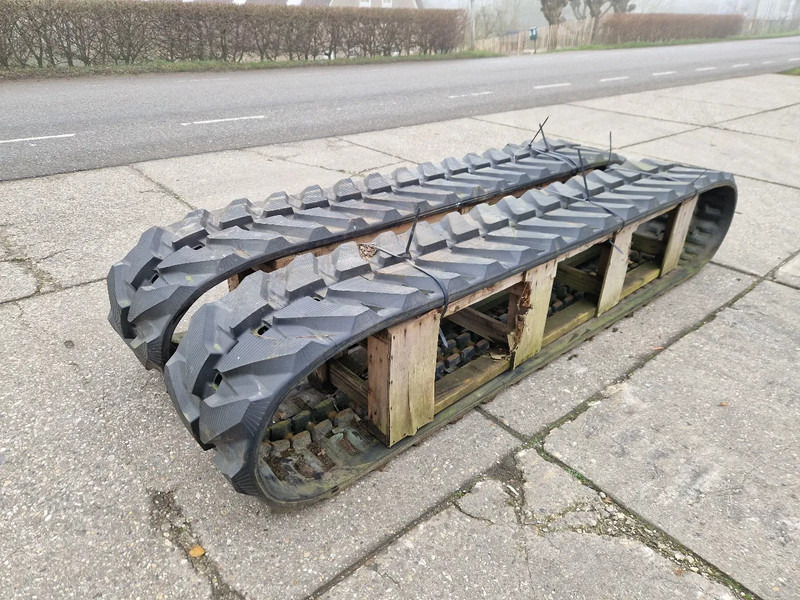 Komatsu nieuwe tracks t.b.v. PC75 tot PC88 - Bánh lăn cho Xe tải: hình 1 Komatsu nieuwe tracks t.b.v. PC75 tot PC88 - Bánh lăn cho Xe tải: hình 1