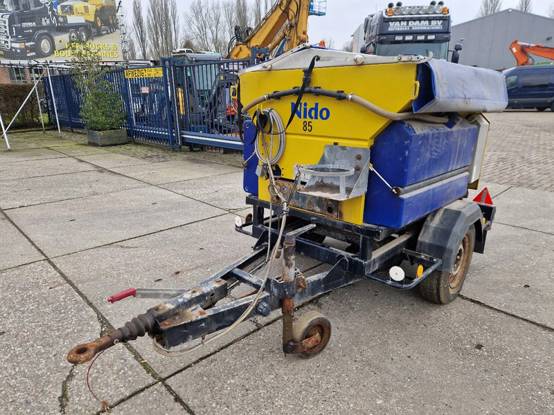 Máy dàn trải cát/ Muối Onbekend Nido Stratos B08-15 nat zoutstrooier zo uit het werk: hình 1