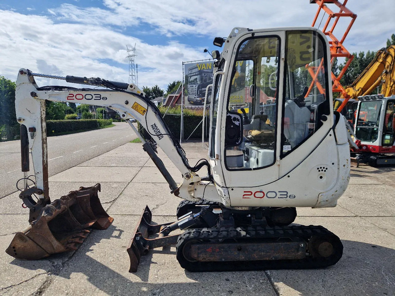 WACKER NEUSON 2003RD met nivelleersysteem - Máy xúc mini: hình 1 WACKER NEUSON 2003RD met nivelleersysteem - Máy xúc mini: hình 1