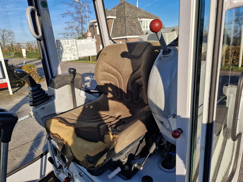 Máy xúc mini WACKER NEUSON 2404RD kan op een (berg)helling draaien: hình 11