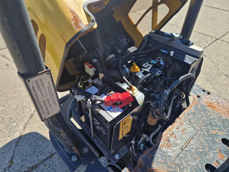 Yanmar C12R-B 3-zijdig kiepend - Xe ben đổ: hình 5 Yanmar C12R-B 3-zijdig kiepend - Xe ben đổ: hình 5
