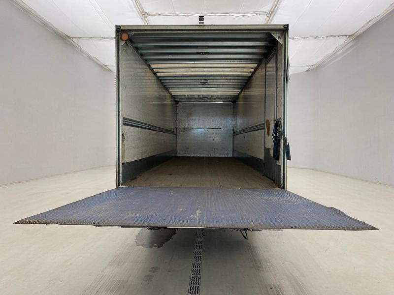 Xe tải hộp DAF CF65.250: hình 6 Xe tải hộp DAF CF65.250: hình 6