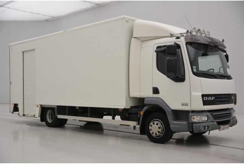 DAF LF45.180 - Xe tải hộp: hình 3 DAF LF45.180 - Xe tải hộp: hình 3
