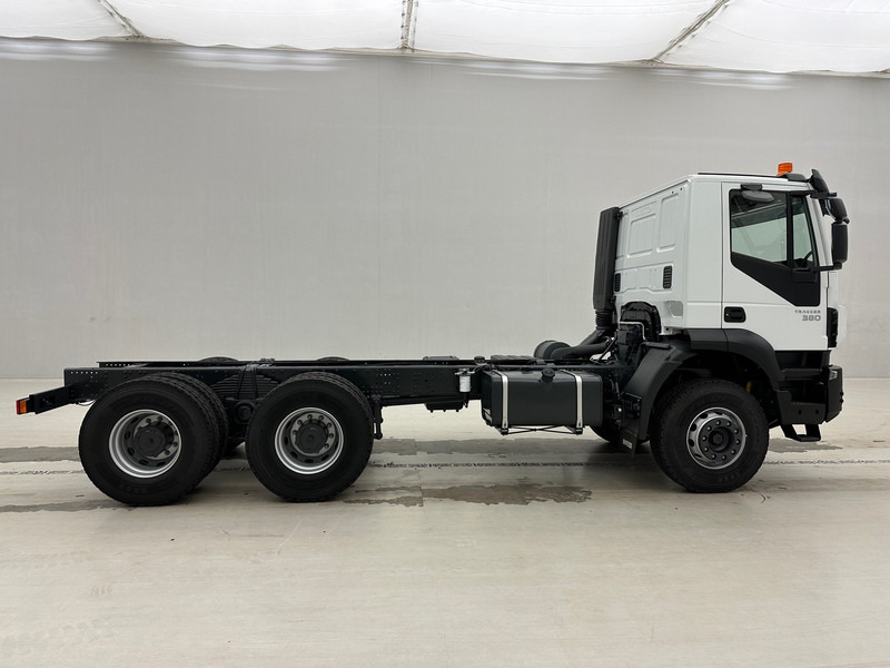 Iveco Trakker 380 - 6x4 - Xe tải khung gầm: hình 4 Iveco Trakker 380 - 6x4 - Xe tải khung gầm: hình 4