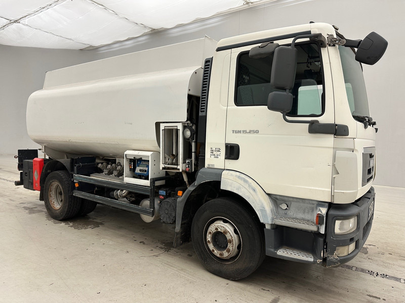 MAN TGM 15.250 - Xe bồn: hình 3 MAN TGM 15.250 - Xe bồn: hình 3