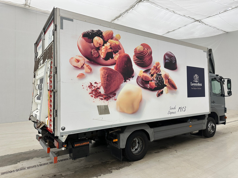 Mercedes-Benz Atego 1222 - Xe tải đông lạnh: hình 4 Mercedes-Benz Atego 1222 - Xe tải đông lạnh: hình 4