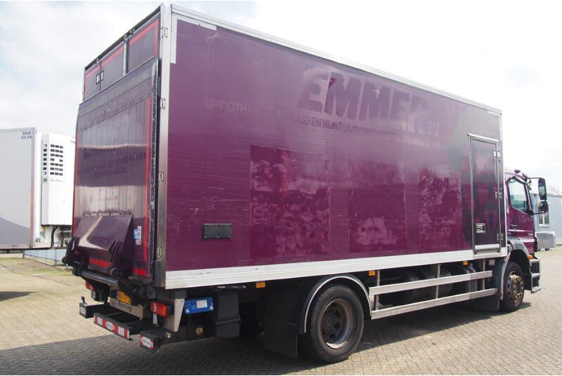 Mercedes-Benz Axor 1824 - Xe tải đông lạnh: hình 4 Mercedes-Benz Axor 1824 - Xe tải đông lạnh: hình 4