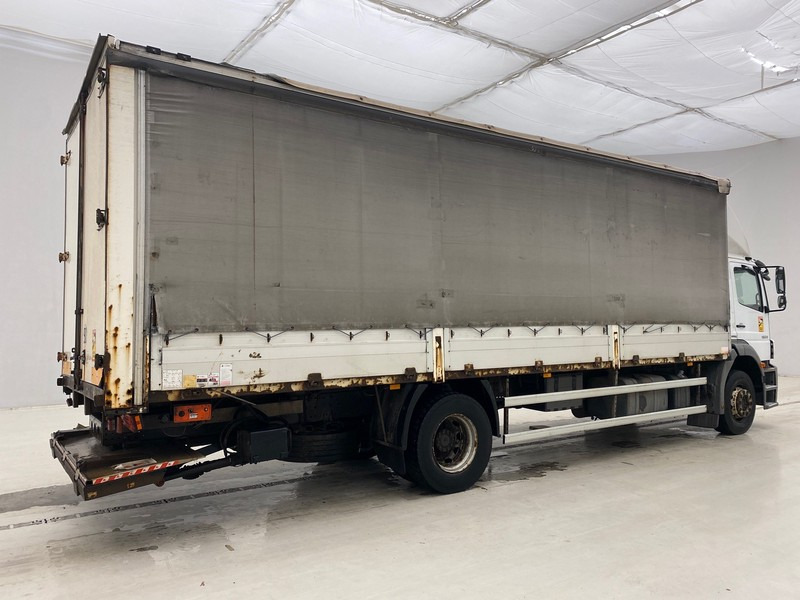 Mercedes-Benz Axor 1824 - Xe tải thùng mui bạt: hình 4 Mercedes-Benz Axor 1824 - Xe tải thùng mui bạt: hình 4