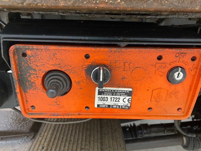 Xe tải thùng mui bạt Mercedes-Benz Axor 1824: hình 6