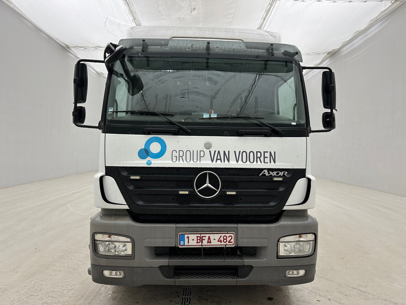 Mercedes-Benz Axor 1833 - Xe tải hộp: hình 2 Mercedes-Benz Axor 1833 - Xe tải hộp: hình 2