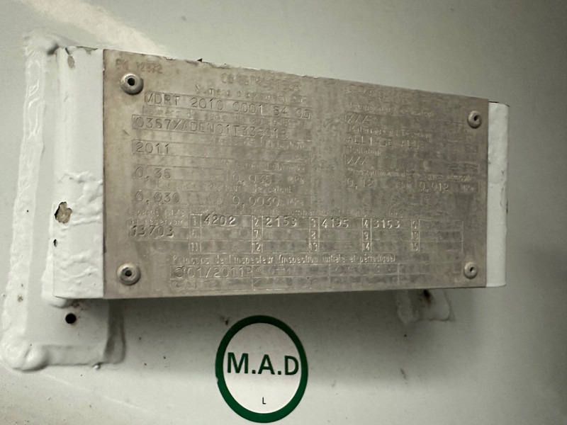 Renault Premium 270 DXi - Xe bồn: hình 5 Renault Premium 270 DXi - Xe bồn: hình 5