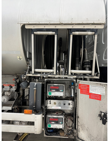 Renault Premium 430 DXi - Xe bồn: hình 4 Renault Premium 430 DXi - Xe bồn: hình 4