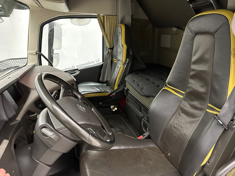 Xe tải khung gầm Volvo FH 750 - 6x4: hình 6