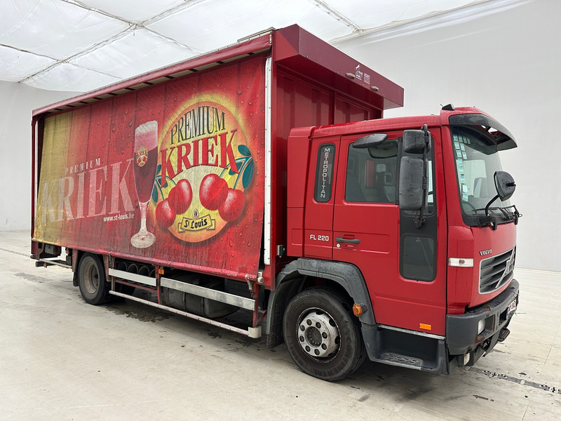 Volvo FL 220 - Xe tải thùng mui bạt: hình 3 Volvo FL 220 - Xe tải thùng mui bạt: hình 3