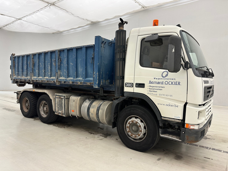 Volvo FM12.380 - 6x4 - Xe tải nâng móc: hình 3 Volvo FM12.380 - 6x4 - Xe tải nâng móc: hình 3