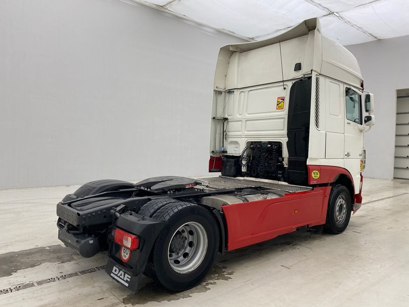 DAF XF105.530 Super Space Cab - Xe đầu kéo: hình 4 DAF XF105.530 Super Space Cab - Xe đầu kéo: hình 4