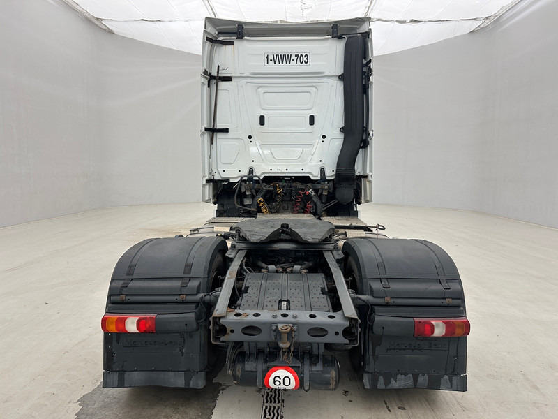 Xe đầu kéo Mercedes-Benz Actros 1842: hình 6 Xe đầu kéo Mercedes-Benz Actros 1842: hình 6