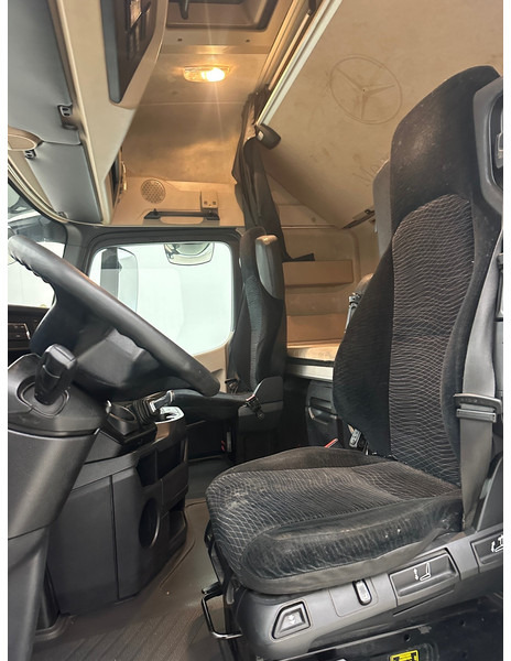 Xe đầu kéo Mercedes-Benz Actros 1842: hình 10 Xe đầu kéo Mercedes-Benz Actros 1842: hình 10