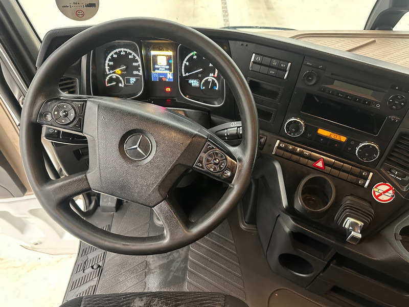 Xe đầu kéo Mercedes-Benz Actros 1842: hình 9 Xe đầu kéo Mercedes-Benz Actros 1842: hình 9