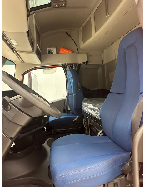 Xe đầu kéo Volvo FH 500 Globetrotter: hình 11 Xe đầu kéo Volvo FH 500 Globetrotter: hình 11