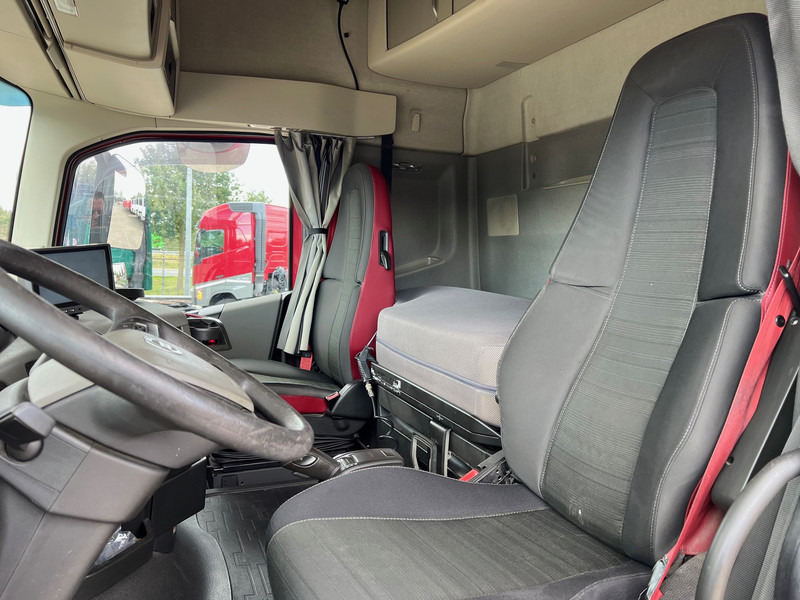 Xe đầu kéo Volvo FH13.420 Globetrotter - ADR: hình 8