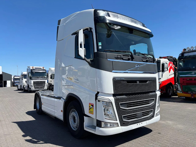 Volvo FH 500 Globetrotter Euro 6 - Xe đầu kéo: hình 2 Volvo FH 500 Globetrotter Euro 6 - Xe đầu kéo: hình 2