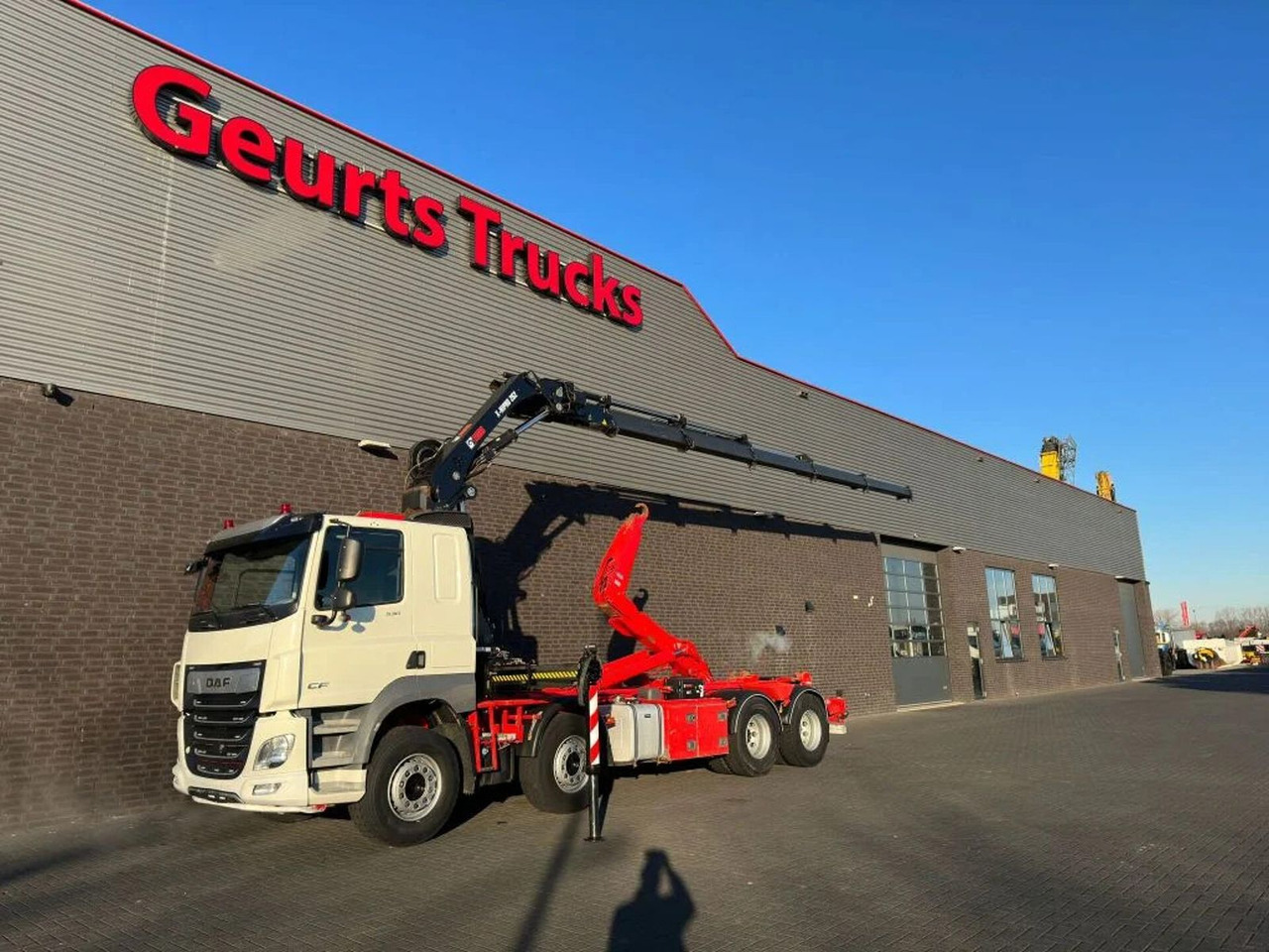 DAF CF 530 8X4 + HIAB HAAKARM + HIAB 262 EP-5 KRAAN/ - Xe tải nâng móc: hình 2 DAF CF 530 8X4 + HIAB HAAKARM + HIAB 262 EP-5 KRAAN/ - Xe tải nâng móc: hình 2