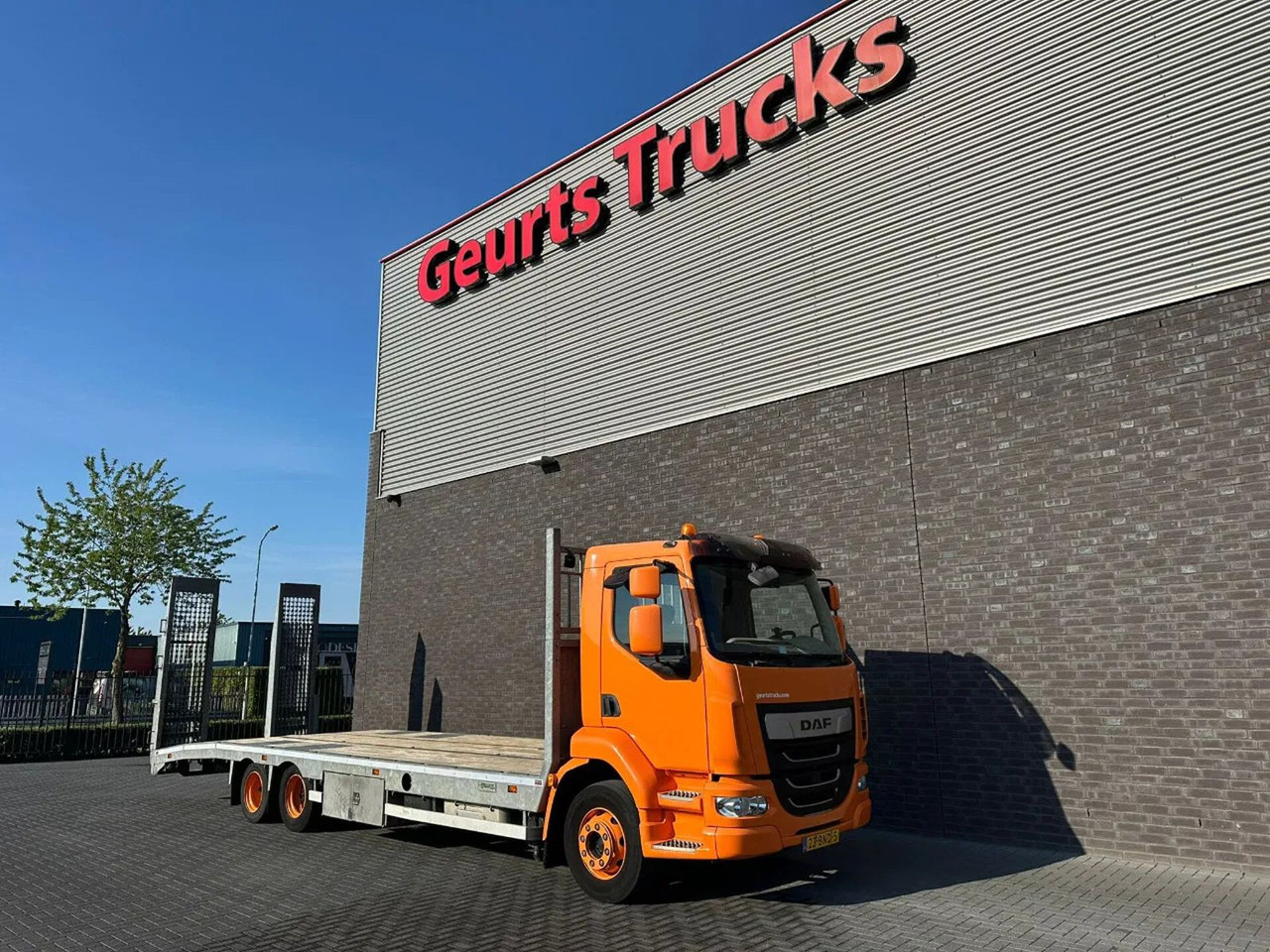 DAF LF OPRIJ 23-82 V OPRIJWAGEN / MACHINE TRANSPORTE - Xe tải chuyên chở tự động: hình 5 DAF LF OPRIJ 23-82 V OPRIJWAGEN / MACHINE TRANSPORTE - Xe tải chuyên chở tự động: hình 5