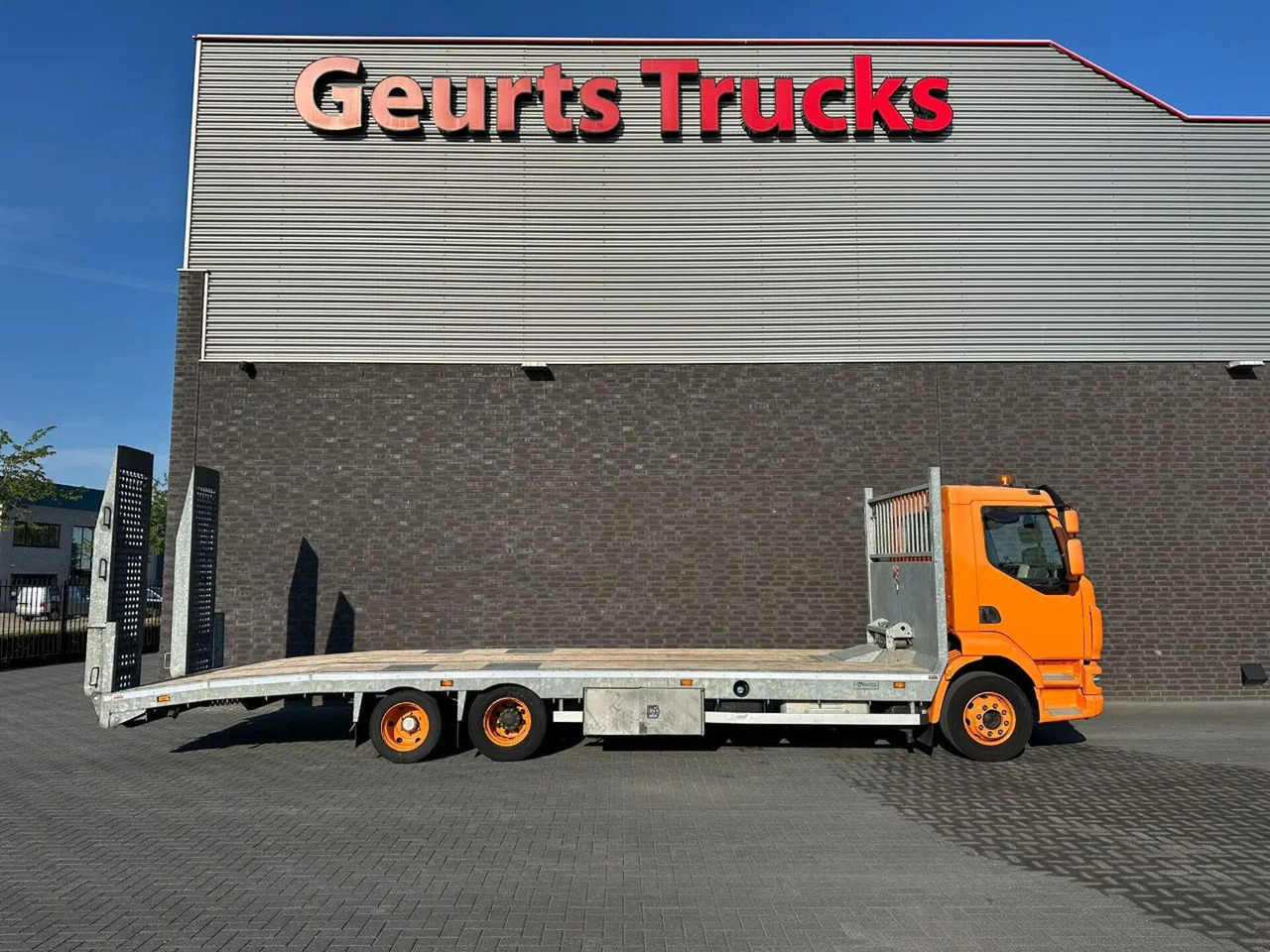 DAF LF OPRIJ 23-82 V OPRIJWAGEN / MACHINE TRANSPORTE - Xe tải chuyên chở tự động: hình 4 DAF LF OPRIJ 23-82 V OPRIJWAGEN / MACHINE TRANSPORTE - Xe tải chuyên chở tự động: hình 4