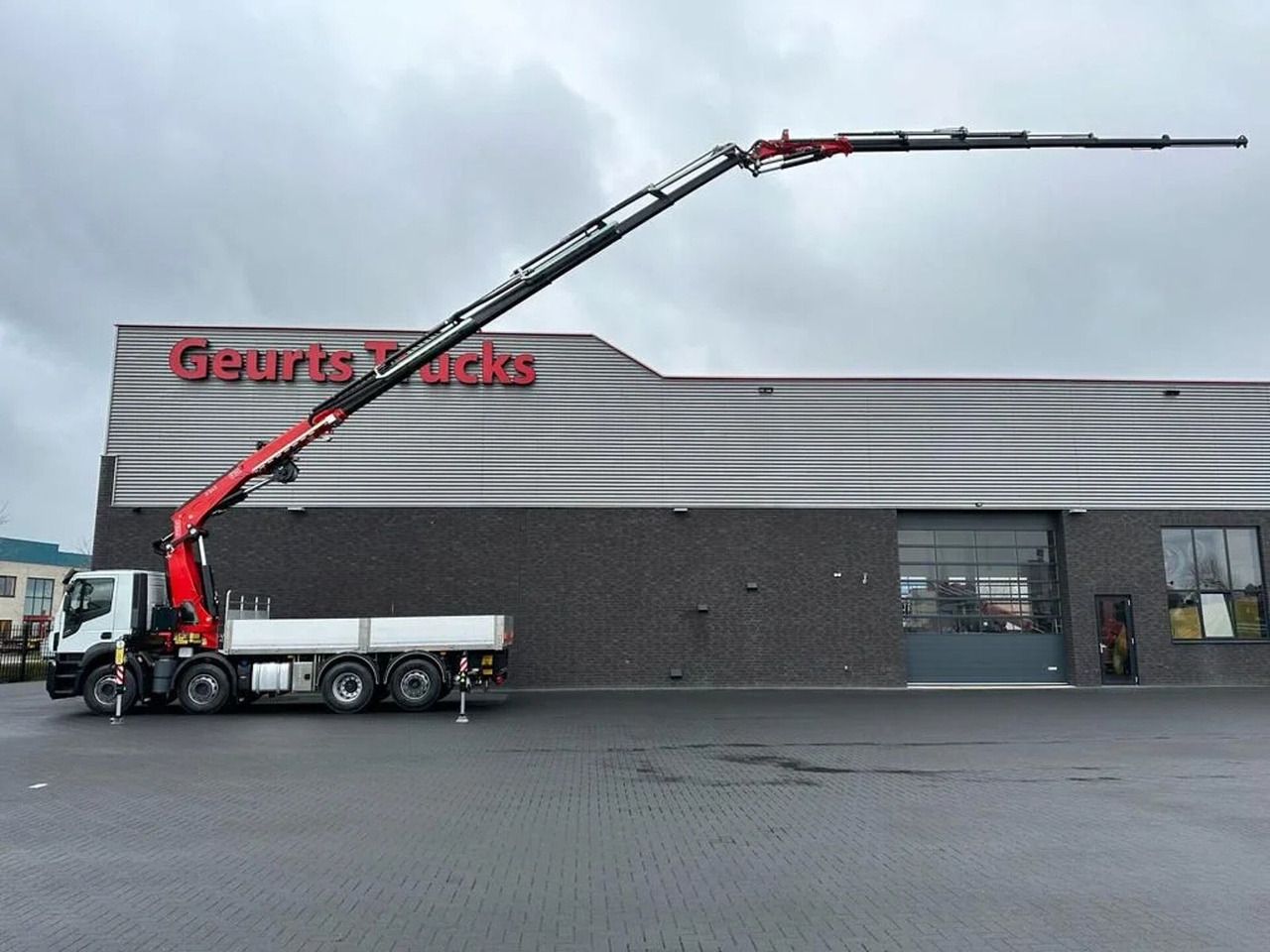 Iveco Stralis 480 X-WAY 8X2 + FASSI 545RA.2.26 + JIB L - Xe cẩu tự hành: hình 1 Iveco Stralis 480 X-WAY 8X2 + FASSI 545RA.2.26 + JIB L - Xe cẩu tự hành: hình 1