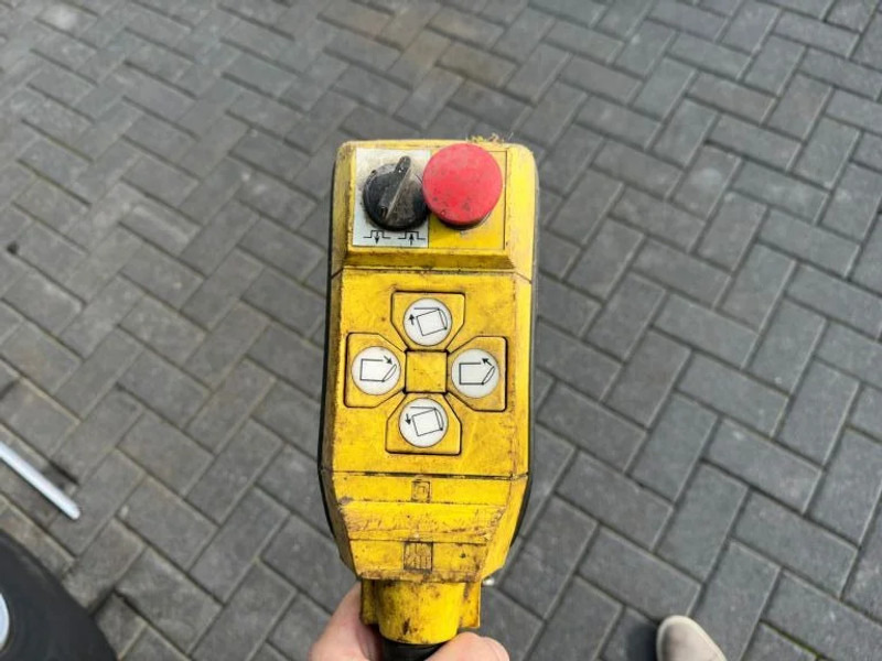 Xe quét đường MAN TGM 18.240 4X2 + FAUN VIAJET 6R/HS SWEEPING TRUCK/ KEHRMASCHINE/VEEGWAGEN/FAHRBAHNREINIGER: hình 20 Xe quét đường MAN TGM 18.240 4X2 + FAUN VIAJET 6R/HS SWEEPING TRUCK/ KEHRMASCHINE/VEEGWAGEN/FAHRBAHNREINIGER: hình 20