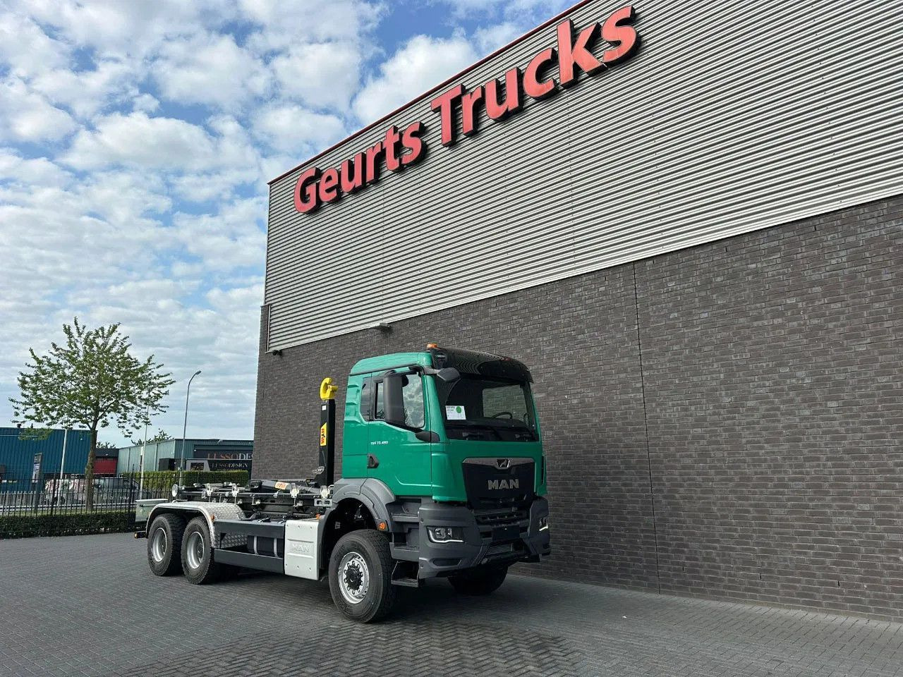 MAN TGS 33.480 6X6 HYVA LIFT 26-55-S HAAKARM / ABROL - Xe tải nâng móc: hình 5 MAN TGS 33.480 6X6 HYVA LIFT 26-55-S HAAKARM / ABROL - Xe tải nâng móc: hình 5