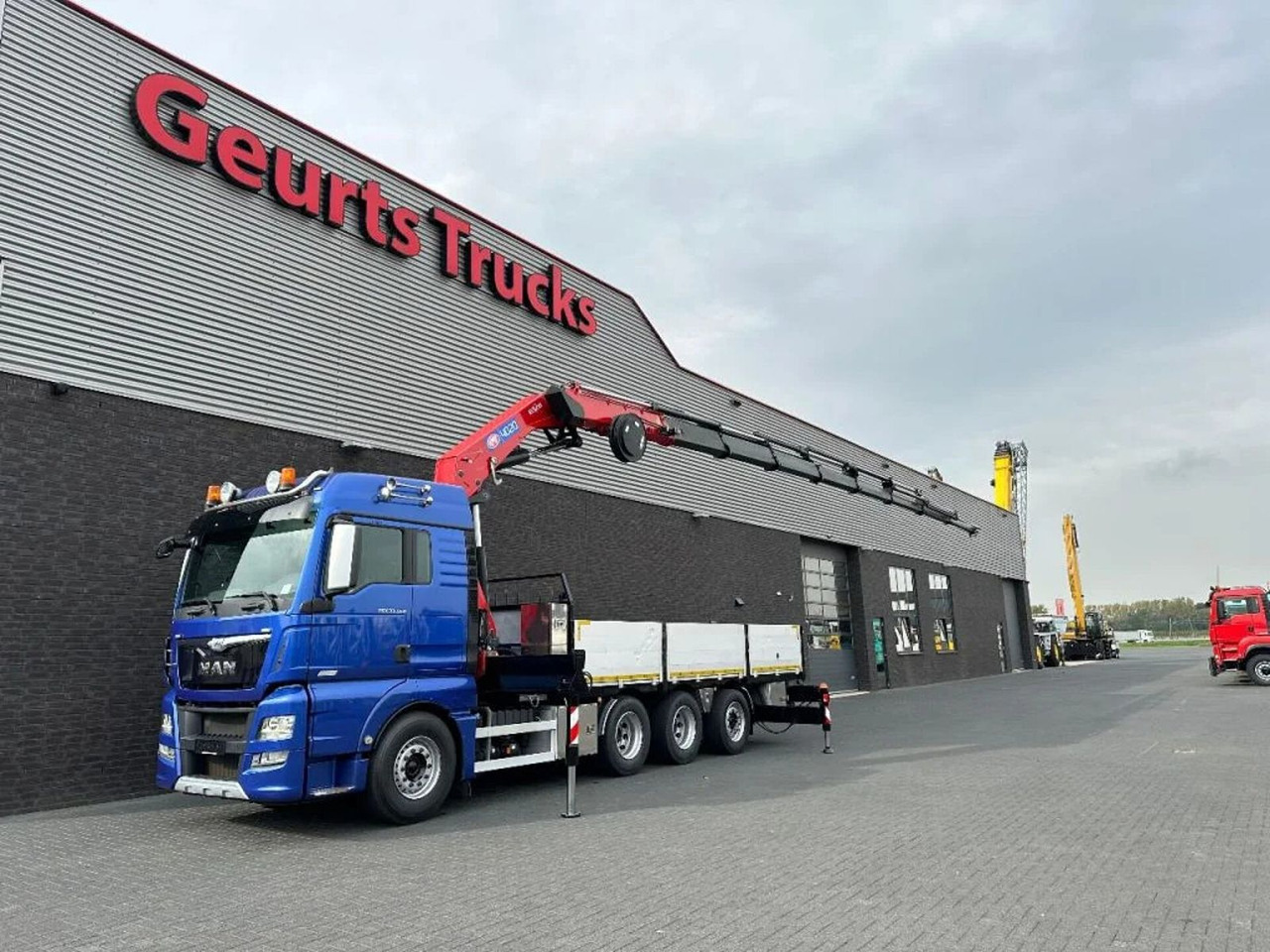 MAN TGX 33.560 8X4 TRIDEM + HMF 4020-K8 KRAAN/KRAN/C - Xe cẩu tự hành: hình 2 MAN TGX 33.560 8X4 TRIDEM + HMF 4020-K8 KRAAN/KRAN/C - Xe cẩu tự hành: hình 2