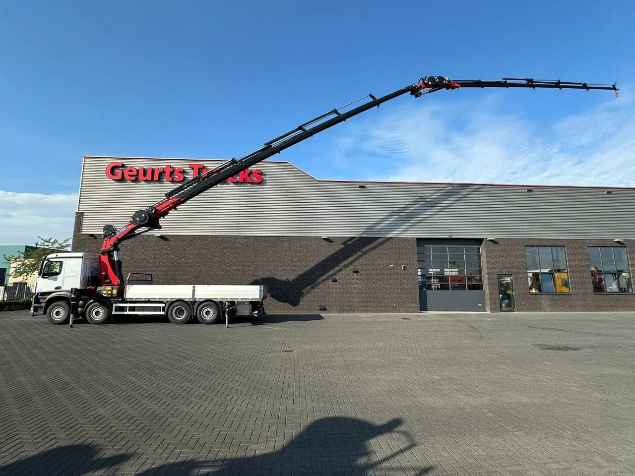 Mercedes-Benz Arocs 3251 8X2 + HMF 7020-K7 FJ 1400-K6 KRAAN/KR - Xe cẩu tự hành: hình 1 Mercedes-Benz Arocs 3251 8X2 + HMF 7020-K7 FJ 1400-K6 KRAAN/KR - Xe cẩu tự hành: hình 1