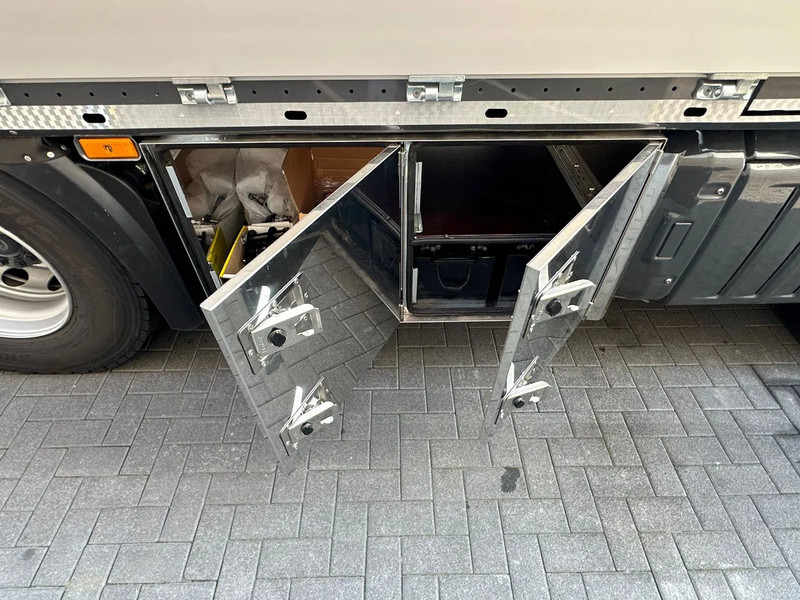 Xe cẩu tự hành Mercedes-Benz Arocs 3251 8X2 + HMF 7020-K7 FJ 1400-K6 KRAAN/KRAN/CRANE/GRUA/NIEUW/NEW: hình 14