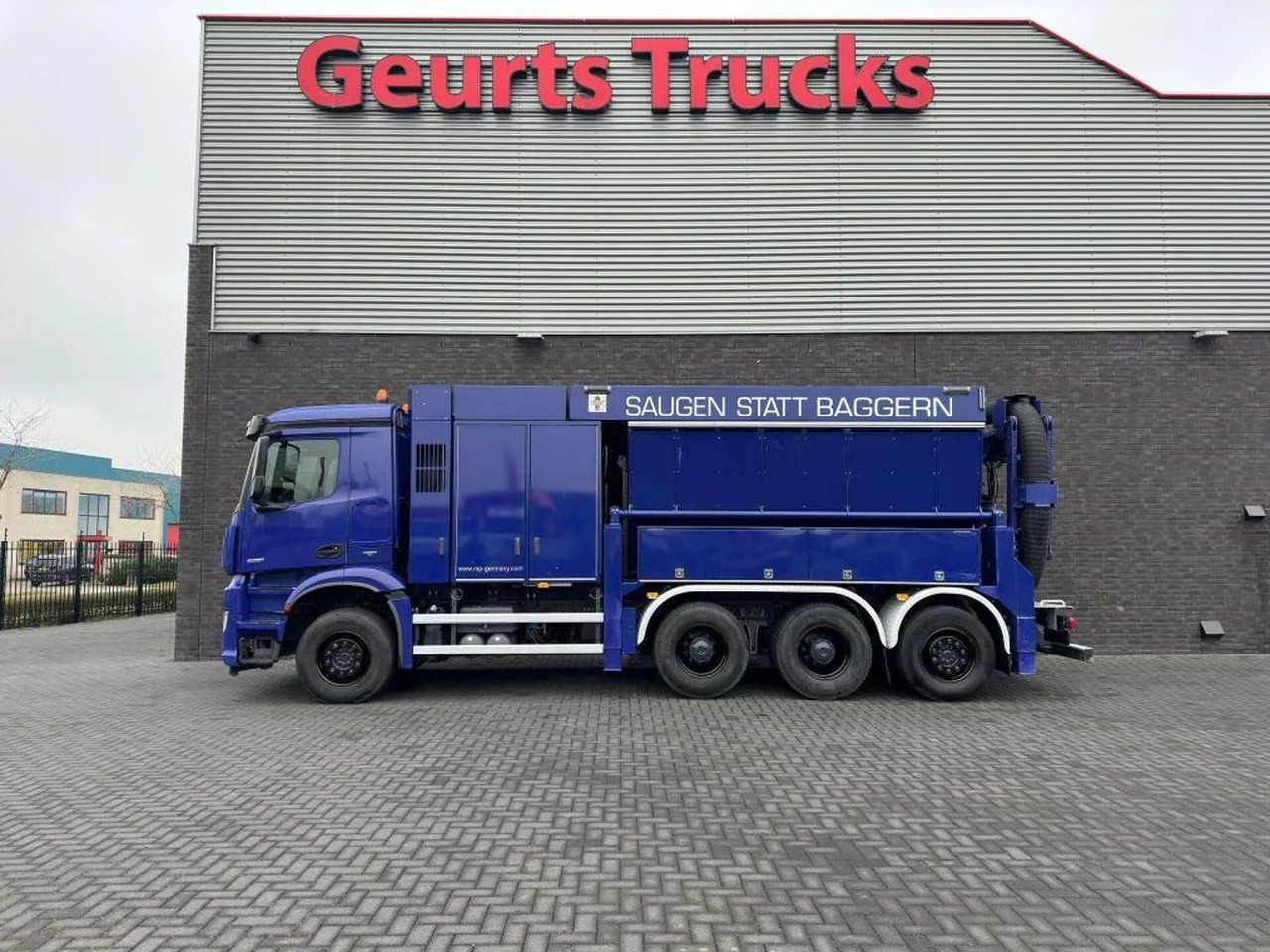 Mercedes-Benz Arocs 3251 8X4 RSP ESE 6 RD 8000 SAUGBAGGER/SUCT - Xe tải chân không: hình 1 Mercedes-Benz Arocs 3251 8X4 RSP ESE 6 RD 8000 SAUGBAGGER/SUCT - Xe tải chân không: hình 1