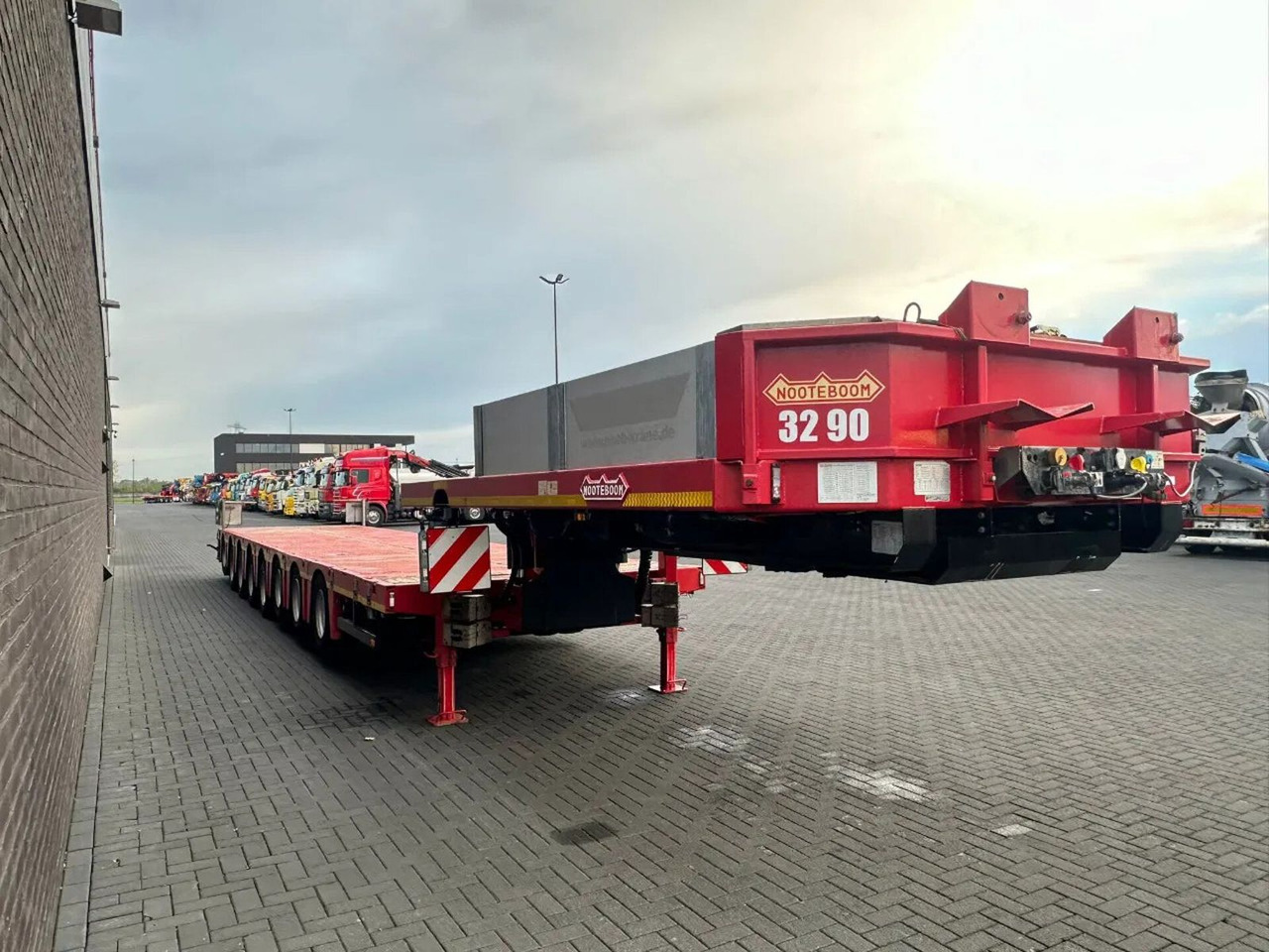 Nooteboom MCO-121-08V 8 AXEL SEMIE LOWLOADER 1X EXTENDABLE - Sơ mi rơ moóc thùng thấp: hình 4 Nooteboom MCO-121-08V 8 AXEL SEMIE LOWLOADER 1X EXTENDABLE - Sơ mi rơ moóc thùng thấp: hình 4