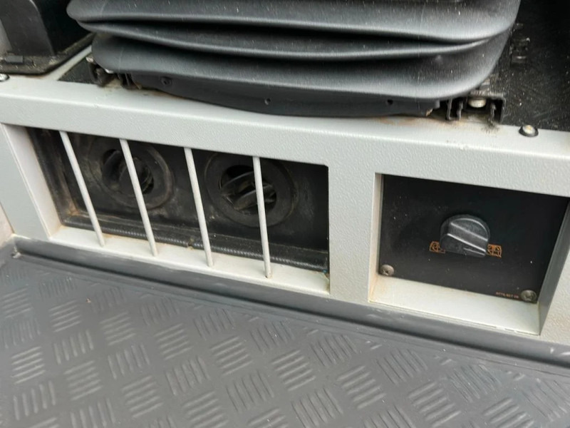 Xe cẩu tự hành Scania P420 8X4 + LIEBHERR LTF 1045-4.1 KRAAN/KRAN/CRANE/GRUA: hình 16 Xe cẩu tự hành Scania P420 8X4 + LIEBHERR LTF 1045-4.1 KRAAN/KRAN/CRANE/GRUA: hình 16