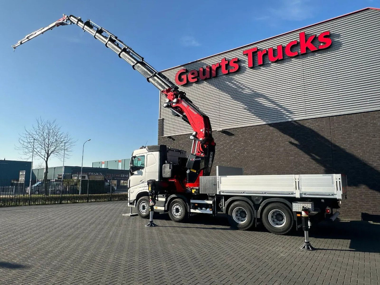 Volvo FH 500 8X4 RF-RT40G FASSI F1450R.2.8 + JIB L826 - Xe cẩu tự hành: hình 5 Volvo FH 500 8X4 RF-RT40G FASSI F1450R.2.8 + JIB L826 - Xe cẩu tự hành: hình 5