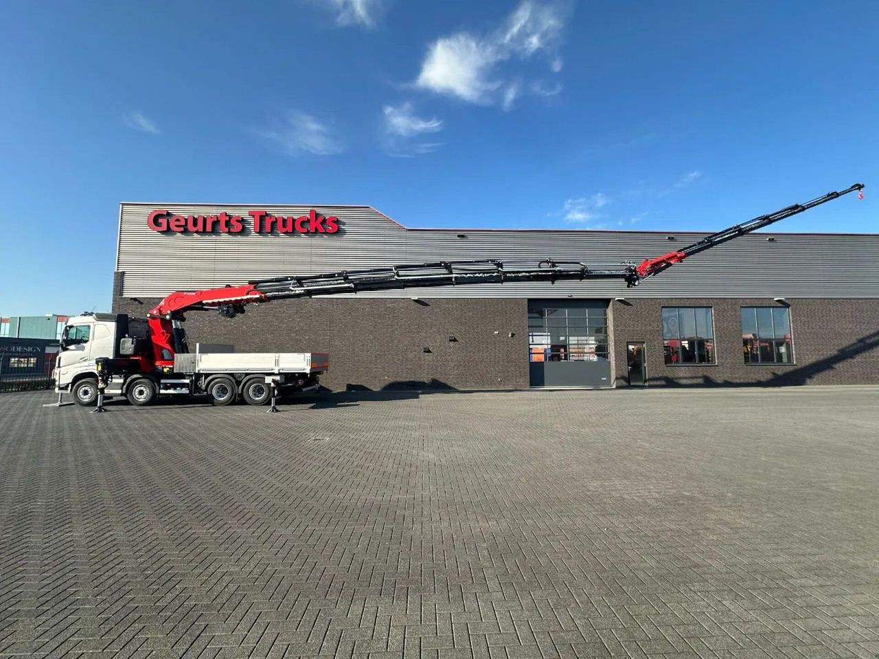 Volvo FH 500 8X4 RF-RT40G FASSI F1450R.2.8 + JIB L826 - Xe cẩu tự hành: hình 2 Volvo FH 500 8X4 RF-RT40G FASSI F1450R.2.8 + JIB L826 - Xe cẩu tự hành: hình 2