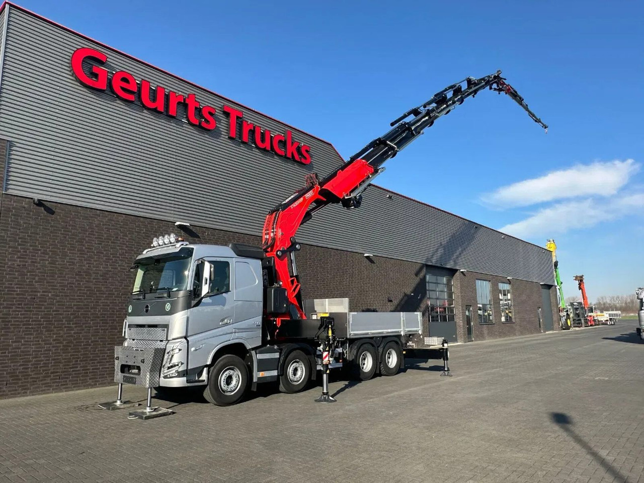 Volvo FH 500 8X4 RF-RT40G FASSI F1450R.2.8 + JIB L826 - Xe cẩu tự hành: hình 3 Volvo FH 500 8X4 RF-RT40G FASSI F1450R.2.8 + JIB L826 - Xe cẩu tự hành: hình 3