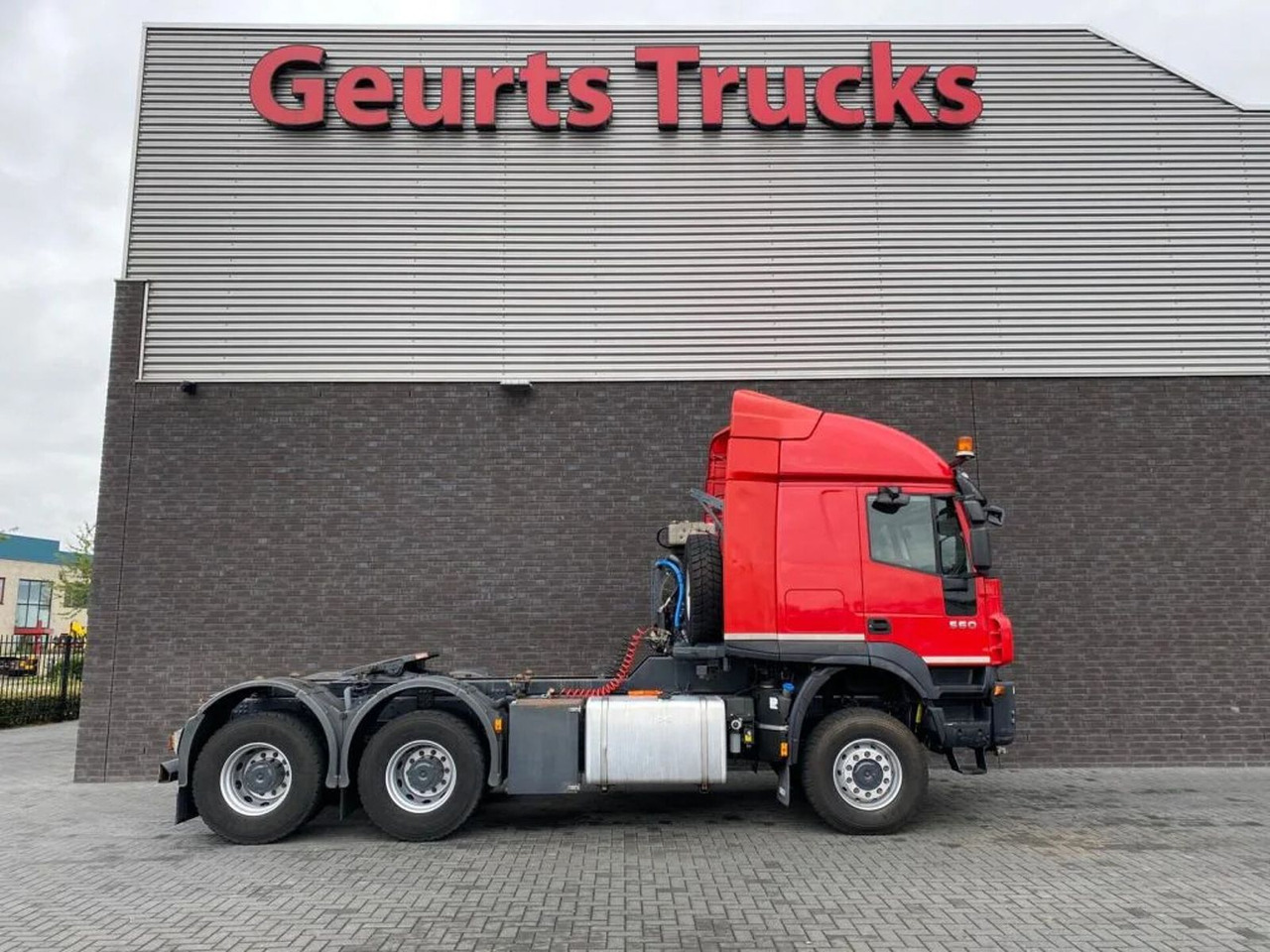 Iveco Trakker 560 SIVI 6X6 HEAVY DUTY PRIME MOVER 275 - Xe đầu kéo: hình 4 Iveco Trakker 560 SIVI 6X6 HEAVY DUTY PRIME MOVER 275 - Xe đầu kéo: hình 4