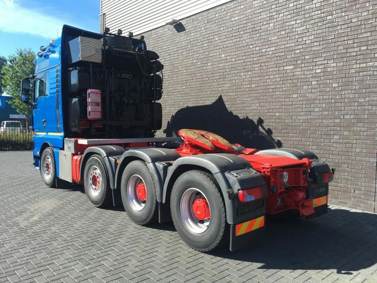 MAN TGX 41.680 V8 8X4 HEAVY DUTY TRACTOR 250 TONS - Xe đầu kéo: hình 3 MAN TGX 41.680 V8 8X4 HEAVY DUTY TRACTOR 250 TONS - Xe đầu kéo: hình 3